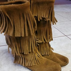 Minnetonka Mid Calf Moccasins Size 8